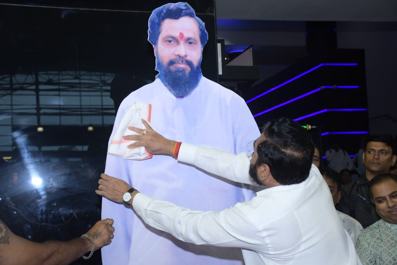 Dharmveer movie release (14)