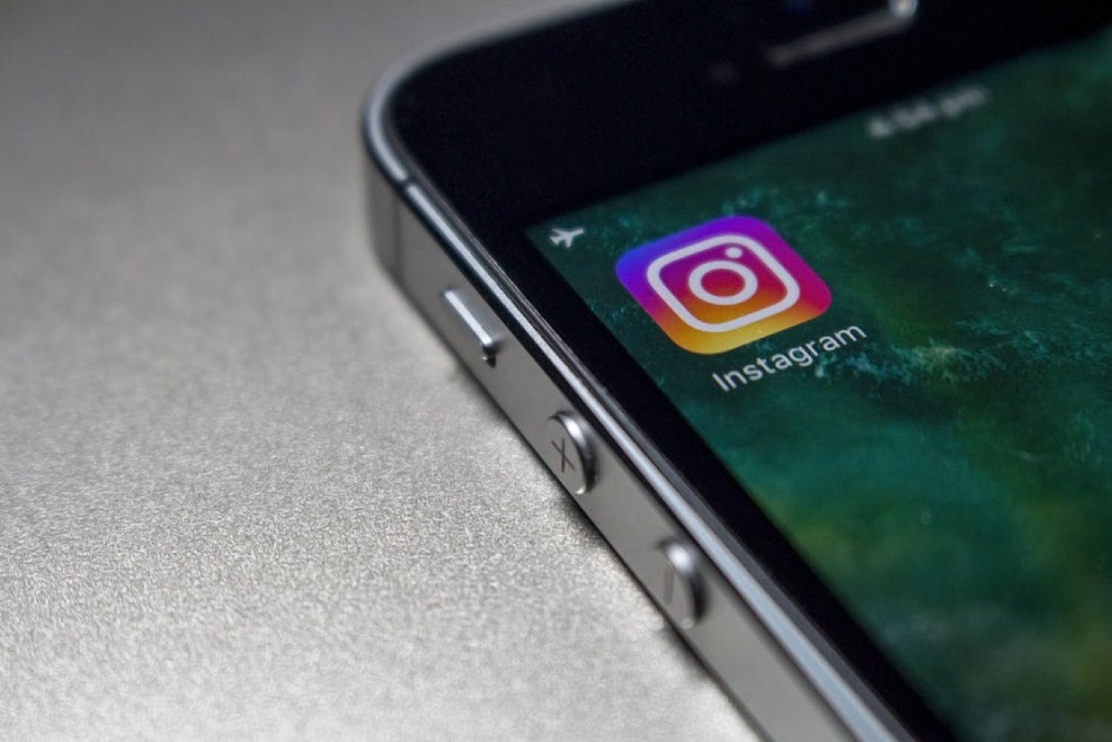 Instagram Follow Celebrities Photos