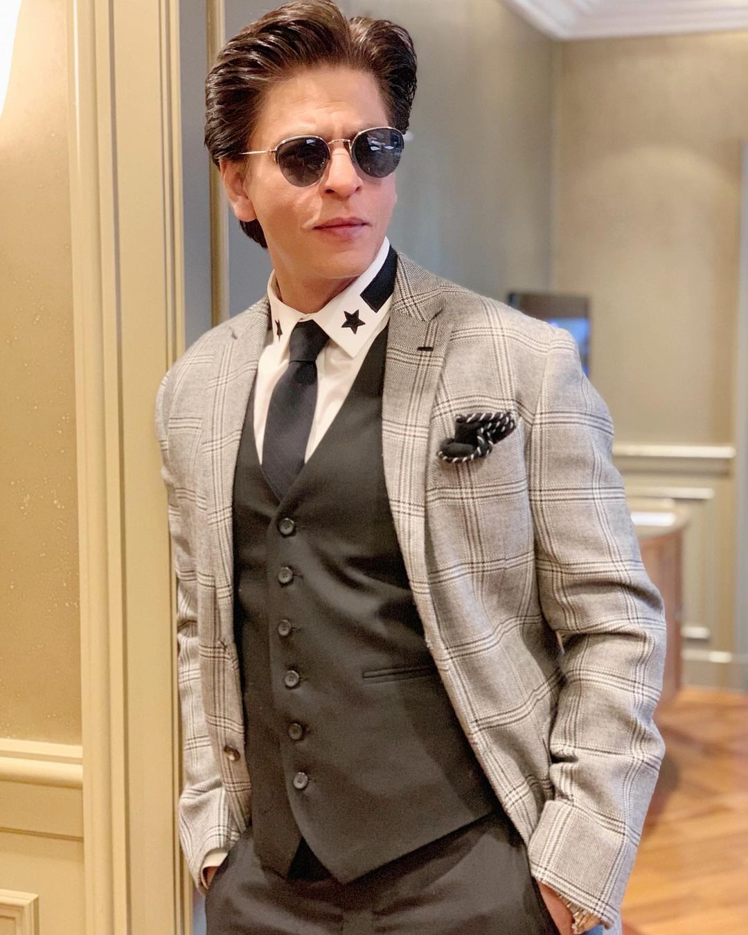 Instagram Follow Celebrities Photos