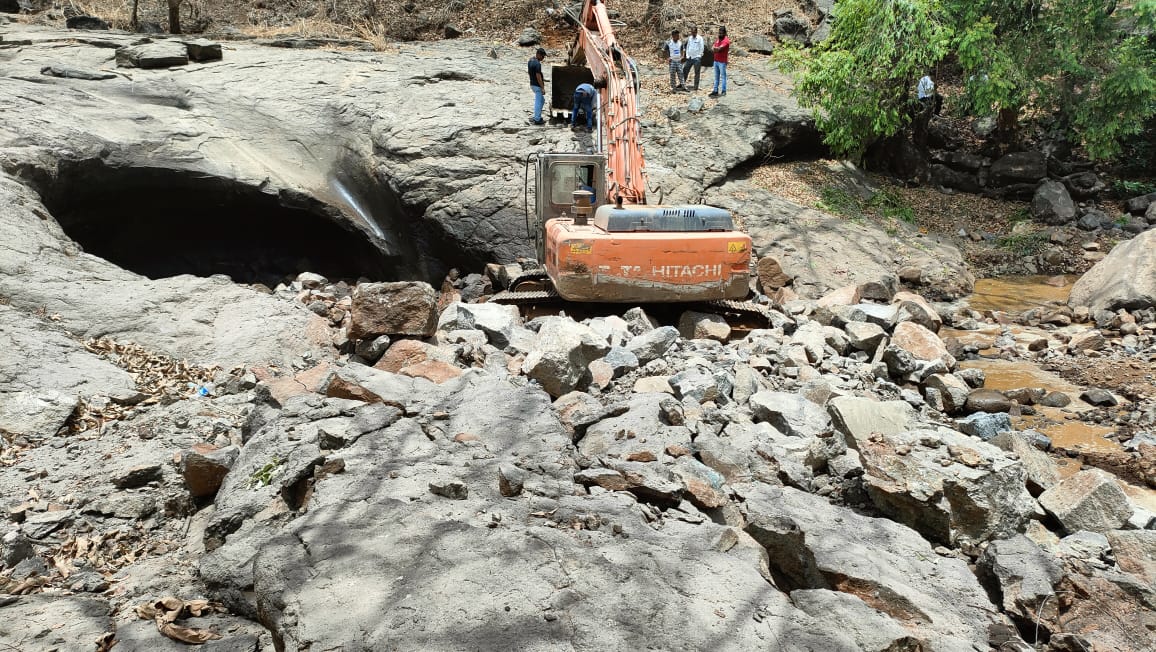 kundi waterfall near slaman khan farm house in panvel closed forever by police and local authority