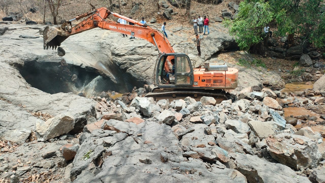 kundi waterfall near slaman khan farm house in panvel closed forever by police and local authority