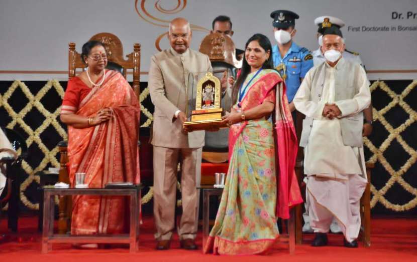 महाराष्ट्रातील संत तुकाराम, संत ज्ञानेश्वर, संत नामदेव महाराज आदींनी समाजाला नवी दिशा दिली. यामुळे भारतामध्ये नवीन चेतना जागृत झाली. दगडूशेठ दाम्पंत्याने पुण्यात गणपती व लक्ष्मीबाई दगडूशेठ दत्त मंदिराच्या माध्यमातून नवीन ऊर्जा दिली आहे, असे प्रतिपादन भारताचे राष्ट्रपती रामनाथ कोविंद यांनी केले.