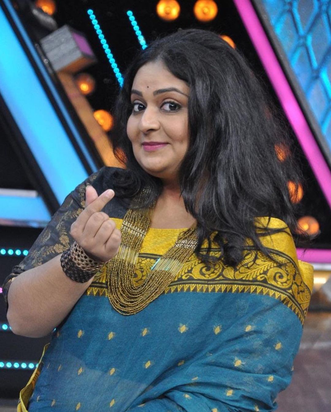 Maharashtrachi Hasyjatra Fame actress Esha Dey (17)