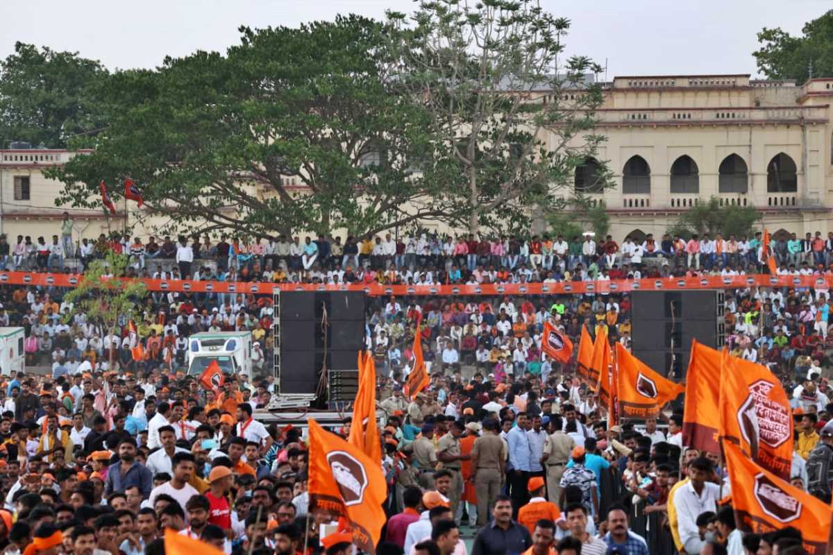 ८. शरद पवार साहेब मी जात मानत नाही. कोणत्या ब्राम्हणांची बाजू घेण्यासाठी मी उभा नाही आणि कोणाचीच बाजू घेणार नाही - राज ठाकरे (छायाचित्र सौजन्य : अमित चक्रवर्ती)