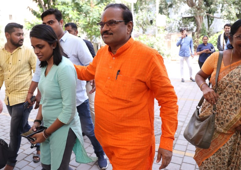 भाजपाच्या कृषी विभागाचे ते अध्यक्ष आहेत. आक्रमक अशी प्रतिमा असलेले डॉ. बोंडे हे गेले दोन वर्षे राज्यातील महाविकास आघाडी सरकारच्या विरोधात नेहमी आक्रमकपणे बोलत असतात.