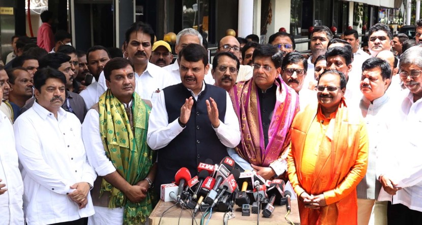 राज्यसभेच्या निवडणुकीसाठी भारतीय जनता पार्टीने महाविकास आघाडी आणि खास करुन शिवसेनेची कोंडी करण्याच्या दृष्टीने व्यूहरचना केल्याचं चित्र दिसत आहे.