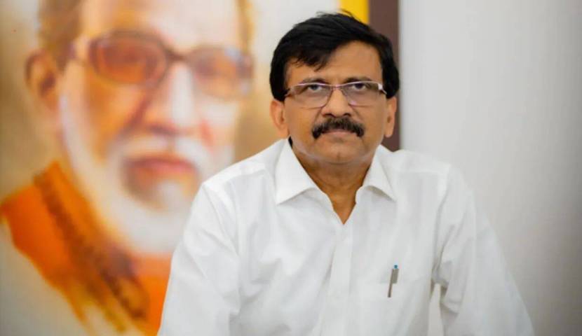 राज ठाकरेंच्या अल्टिमेटमुळे कायदा सुव्यवस्था बिघडू शकते असं विचारण्यात आलं असता ते म्हणाले की, 