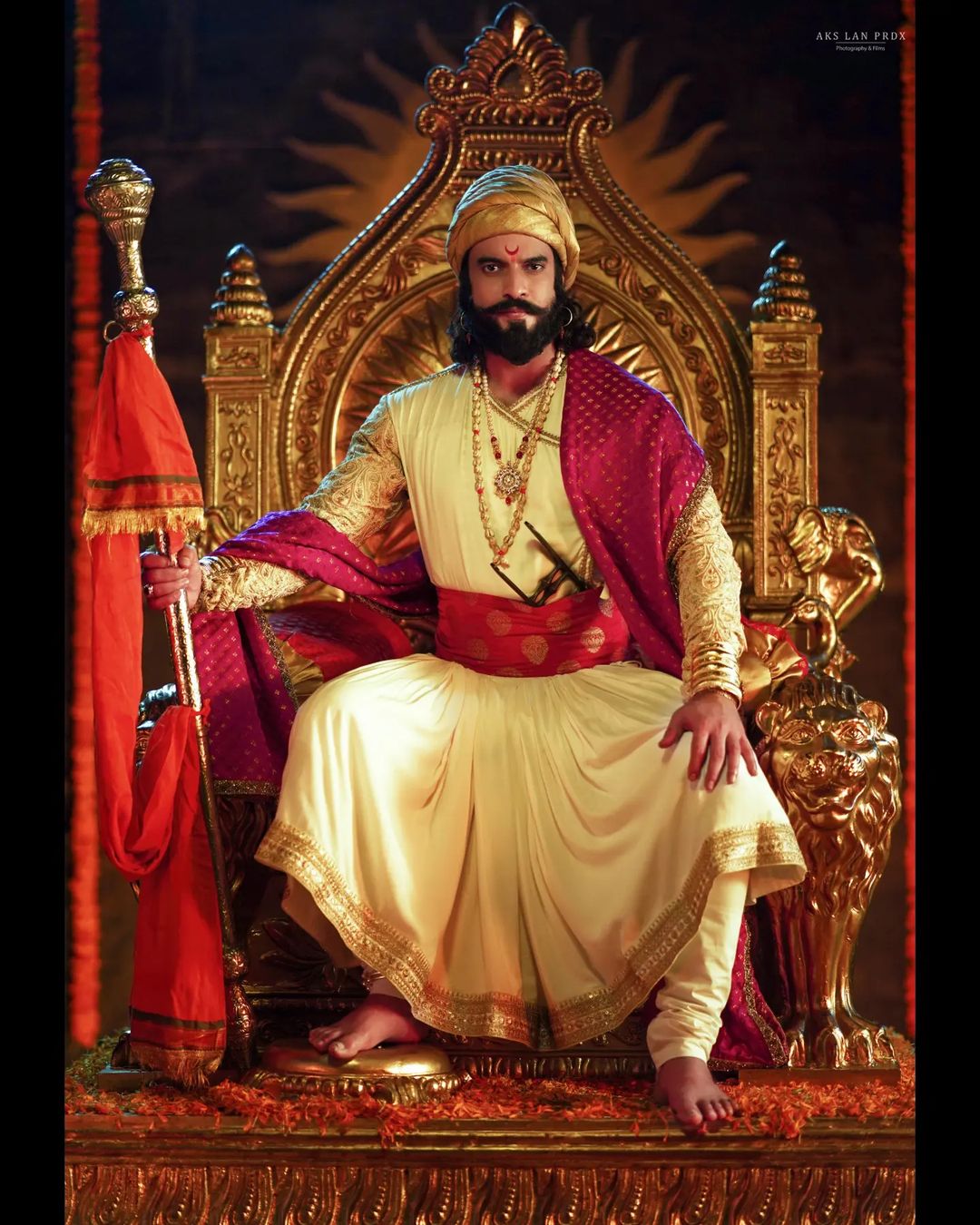 Sarsenapati Hambirrao actor first look (1)