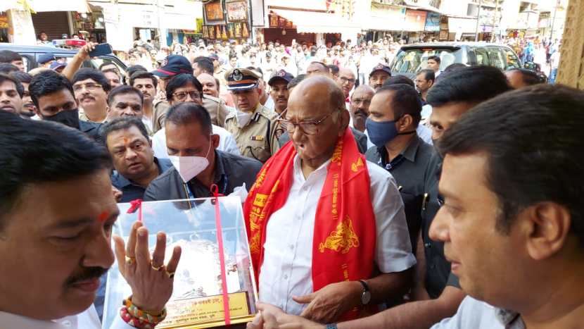 sharad pawar visited dagdusheth ganpati but have not entered temple here is why