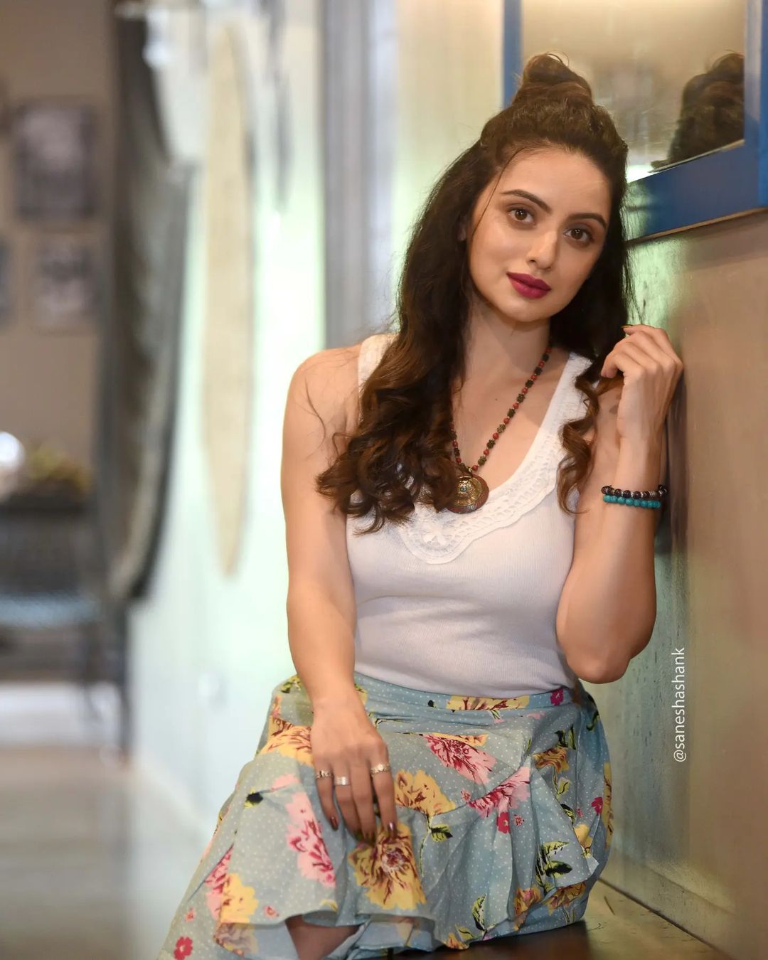 Dharmaveer Movie Shruti Marathe Gaurav Ghatnekar