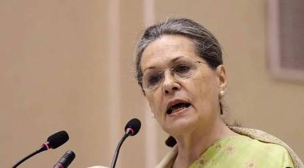 काँग्रेसला विजयी करण्यासाठी सर्वतोपरी प्रयत्न करा ; सोनिया गांधी यांचे ‘इंडियन ओव्हरसीज काँग्रेस’च्या कार्यकर्त्यांना आवाहन