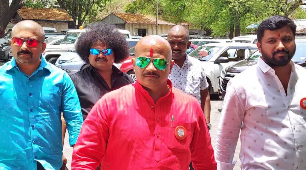 पुण्यातील मनसे नेत्यांसोबत संवाद आहे का? ‘नाही’ उत्तर देत वसंत मोरे म्हणाले, “एकला चलो रे असलो, तरी…”