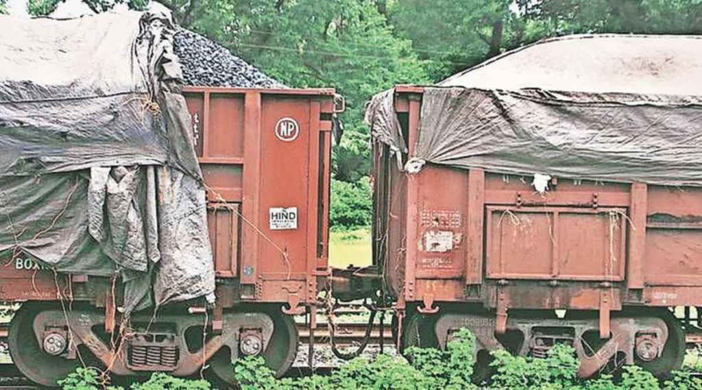 लालकिल्ला :  कोळसा-संकटाचे राजकीय सावट