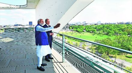 मोदींच्या जर्मनी दौऱ्यास सुरुवात; चान्सलर स्कोल्झ यांची भेट