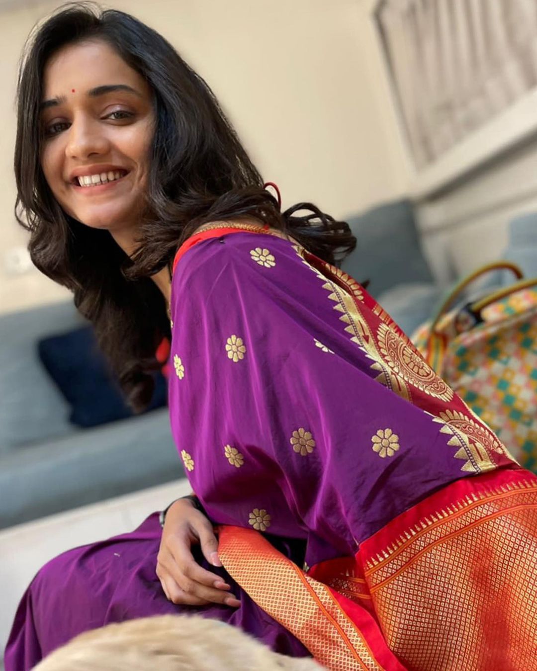 अभिनेत्री हृता दुर्गुळेने तिच्या दोन मराठी चित्रपटांची नुकतीच घोषणा केली आहे.