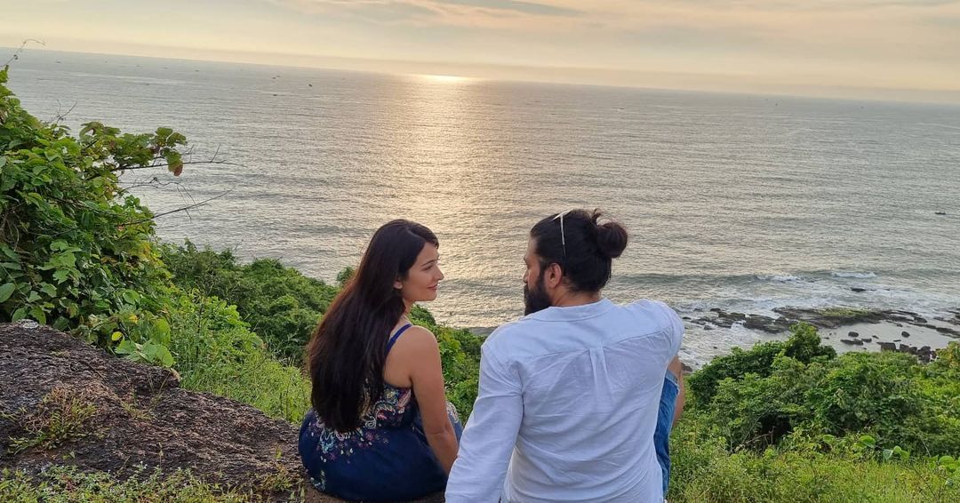 kgf 2 star yash and radhika love story (23)