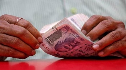 छोटय़ा कर्ज वितरणासाठी राज्यात विभागनिहाय बैठका ; पंतप्रधान स्वनिधीचे एक लाख अर्ज प्रलंबित तर किसान क्रेडिट कार्डाचे प्रमाण ६८ टक्के