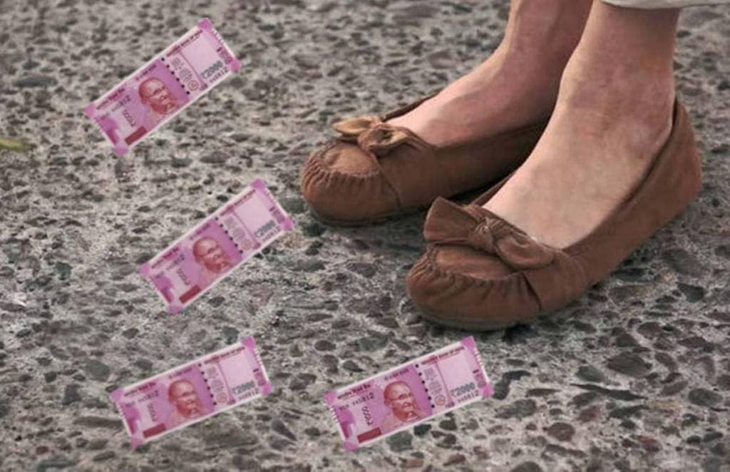 money-on-road-1