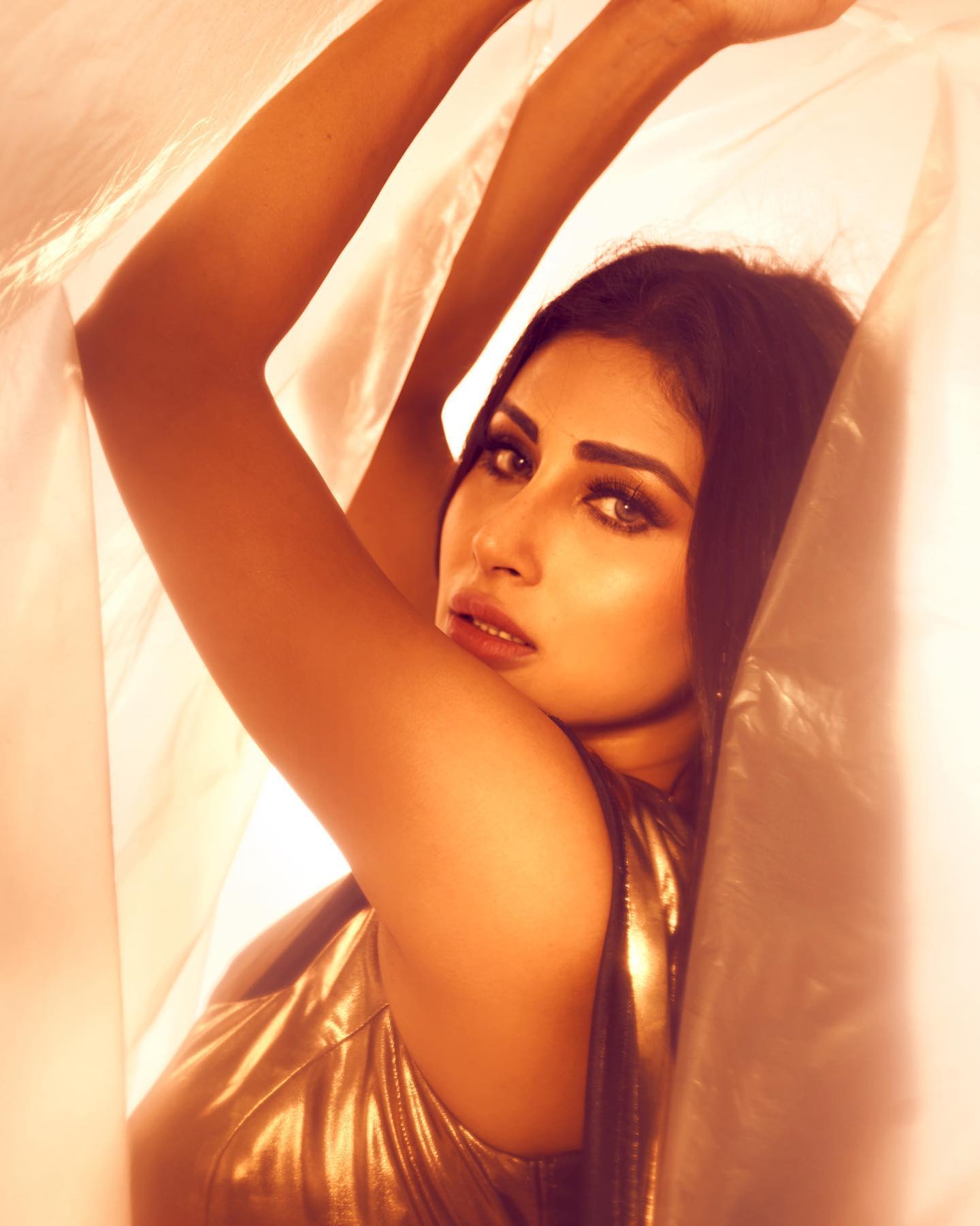 mouni roy (13)