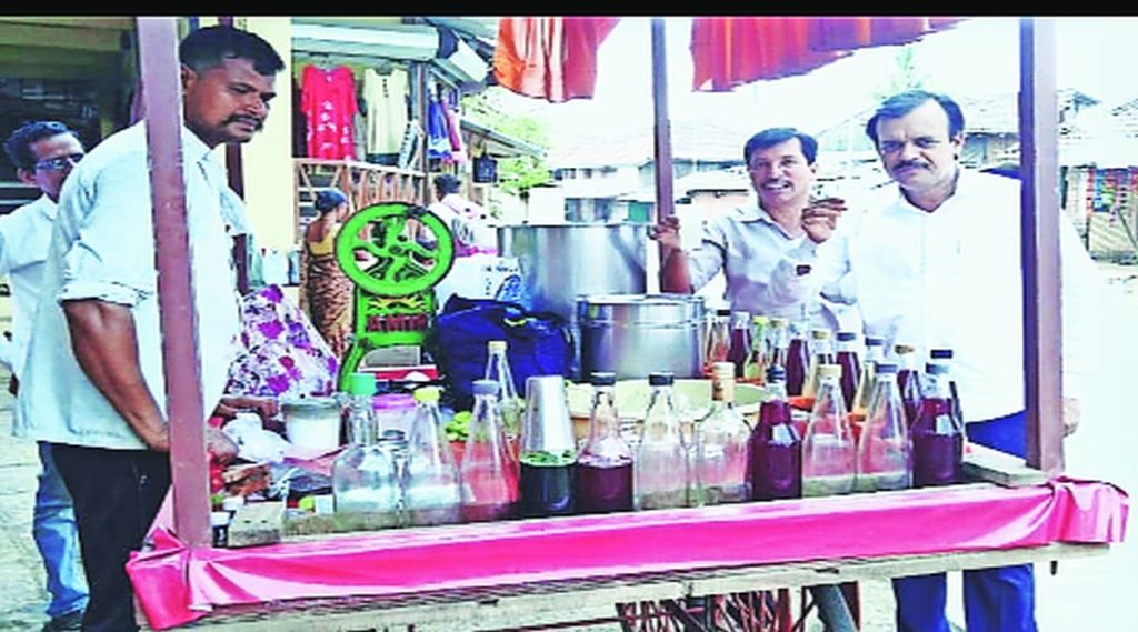 सरबताच्या गारव्याला लिंबाची बाधा; महागाईचा विक्रेत्यांना फटका सरबताच्या गारव्याला लिंबाची बाधा; महागाईचा विक्रेत्यांना फटका
