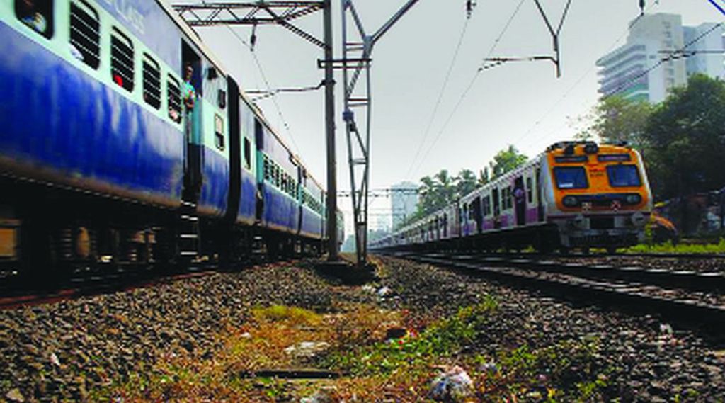रेल्वेच्या विनातिकीट प्रवासी संख्येत मोठी वाढ
