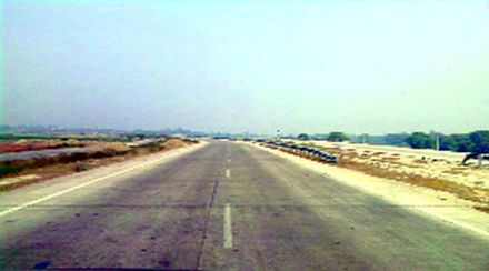 मुंबई-पुणे वेगवान प्रवासाची आणखी प्रतीक्षा!; खोपोली ते कुसगाव मार्गिकेची पूर्तता एक वर्ष लांबणीवर;  ४० टक्केच काम पूर्ण