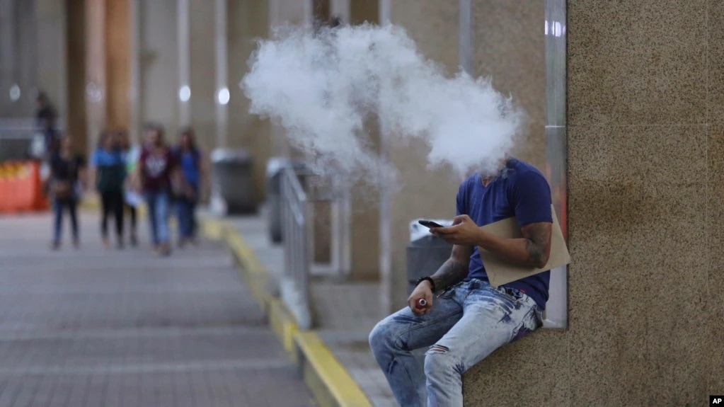 World No Tobacco Day 2022 What is passive smoking and risk related to it scsg 91