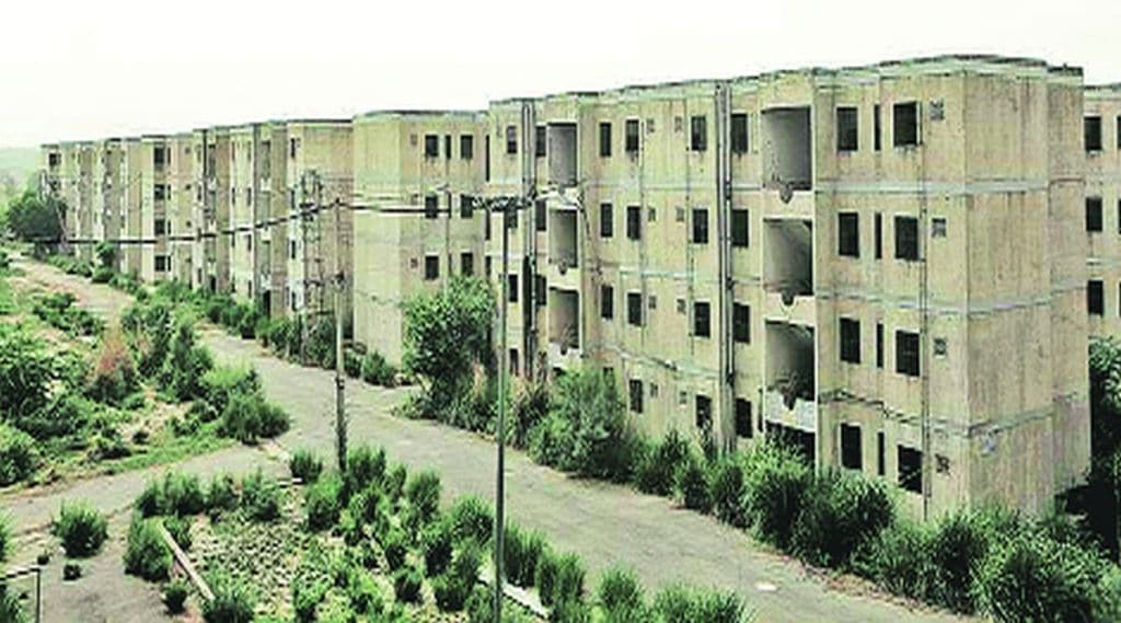 ‘बीएसयूपी’ सदनिकांमध्ये बेकायदा वास्तव्य; शिवसेना शाखाप्रमुखासह आठ जणांवर गुन्हा दाखल ‘बीएसयूपी’ सदनिकांमध्ये बेकायदा वास्तव्य; शिवसेना शाखाप्रमुखासह आठ जणांवर गुन्हा दाखल