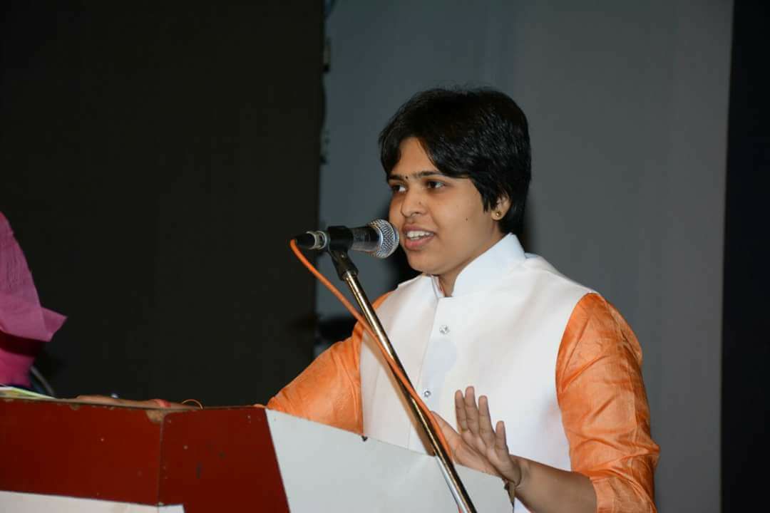 Trupti desai supported ketaki chitale, Ketaki Chitale post on Sharad Pawar