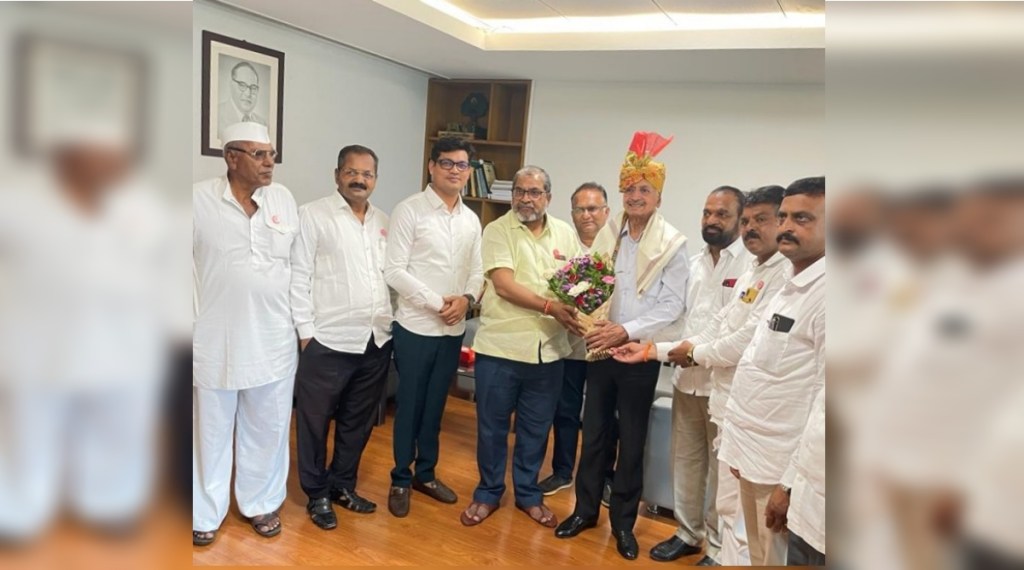 खेड सेझ प्रकल्पबाधित शेतक-यांच्या लढ्याला यश; स्वभिमानितर्फे उद्योग मंत्र्यांचा सत्कार