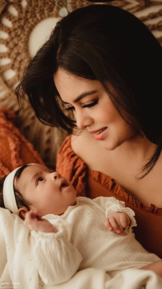 Aditya Narayan Shweta Agarwal Tvisha Narayan Jha