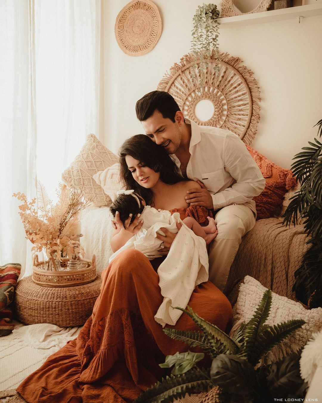 Aditya Narayan Shweta Agarwal Tvisha Narayan Jha