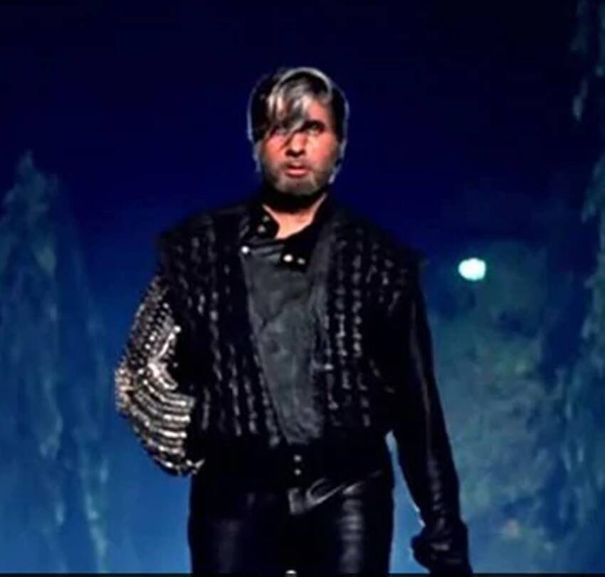 अमिताभ बच्चन यांनी 'शहेनशाह' चित्रपटासाठी १८ किलोचा ड्रेस परिधान केला होता. रिश्ते में तो हम तुम्हारे बाप लगते हैं हा या चित्रपटाचा प्रसिद्ध संवाद आहे.