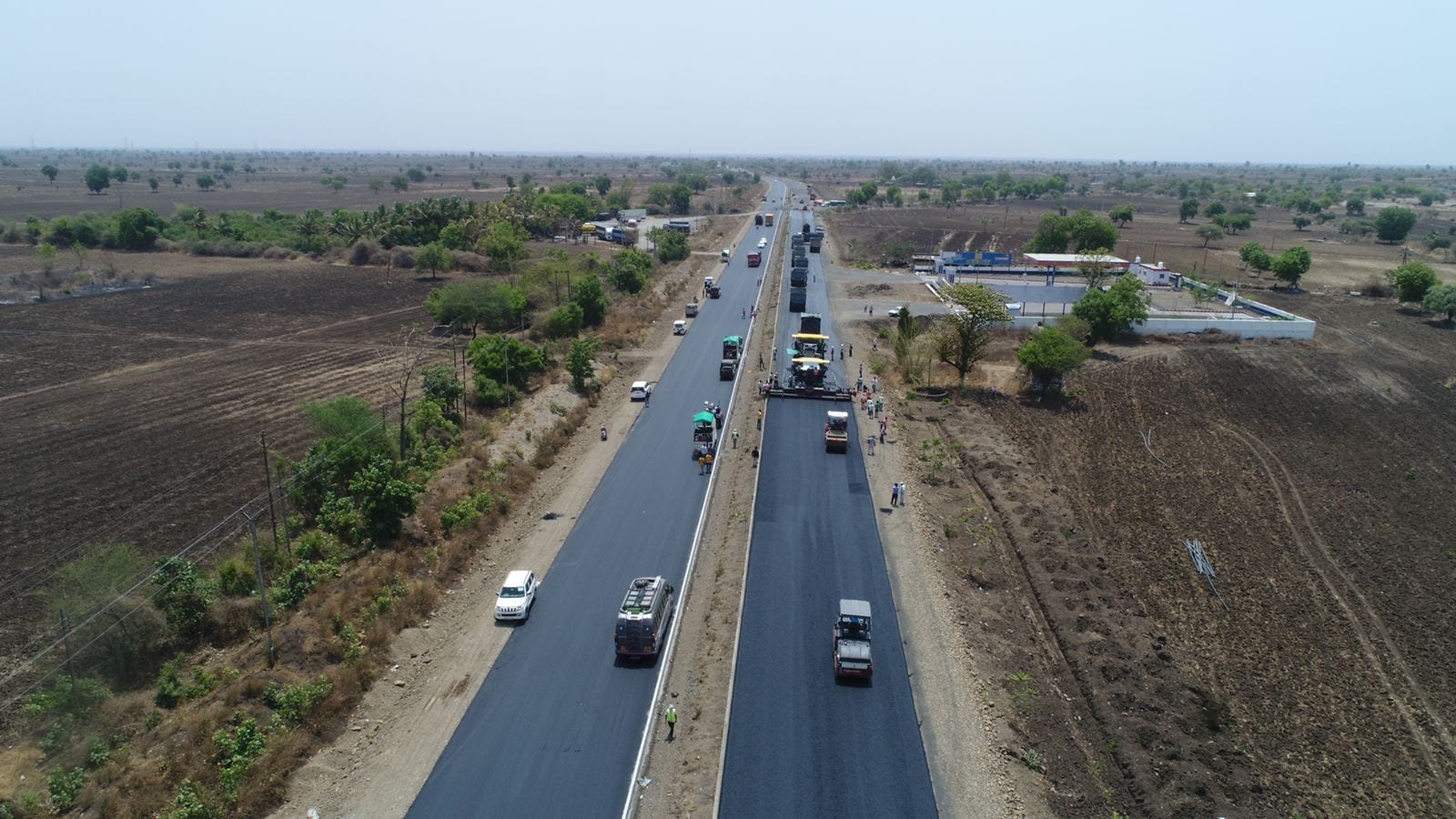 India NHAI Sets Guinness World Record For Laying 75 Km Highway between Amravati to Akola In Just 5 Days
