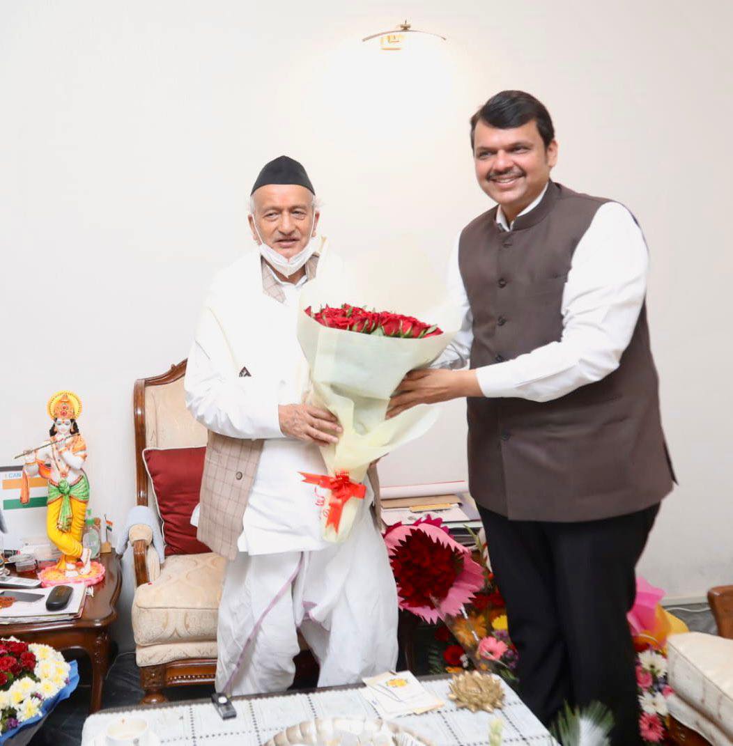 Amruta Devendra Fadnavis London Temple Visit