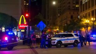 2 killed 4 wounded in shooting at Indiana nightclub in Chicago