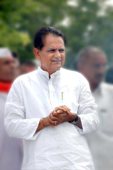 ३०. चिमणराव पाटीलमतदारसंघ : एरंडोल, जळगावपाटील हे दुसऱ्यांदा विधानसभेत निवडून आले. २००९ आणि २०१९ मधील निवडणूक त्यांनी सेनेच्या तिकिटावर लढली होती.घोषित संपत्ती : सुमारे अडीच कोटीराजकीय वारसा :नाही.गुन्हेगारी पार्श्वभूमी : नाही.