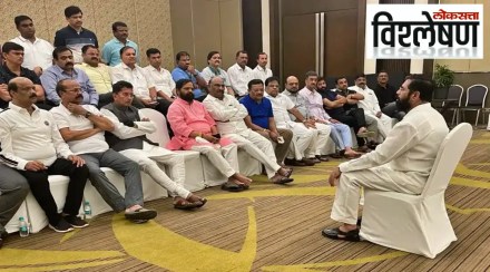 Eknath-Shinde-Radisson-Blu-Guwahati-3 Eknath-Shinde-Radisson-Blu-Guwahati-3