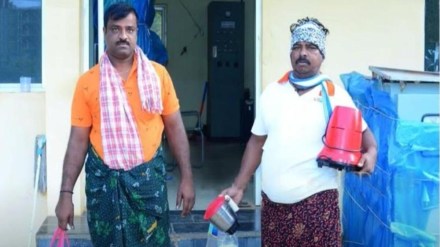 Grinds Masala At Electricity Office Grinds Masala At Electricity Office