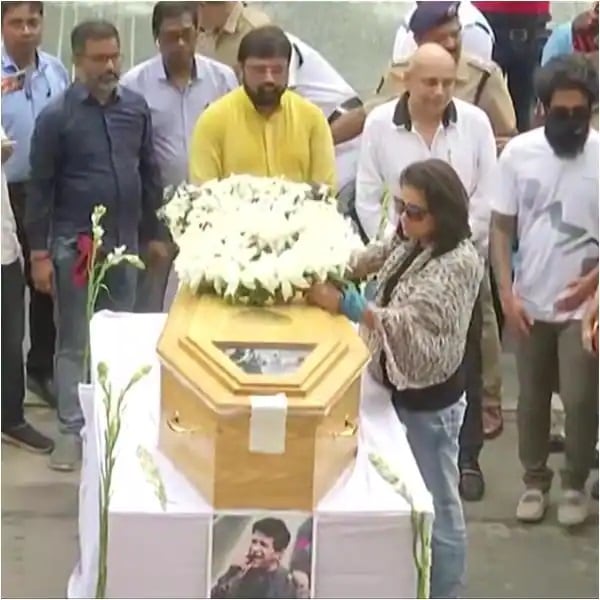 KK funeral Son looks distraught wife breaks down Mamata Banerjee pays last respects as they bid farewell to the singer