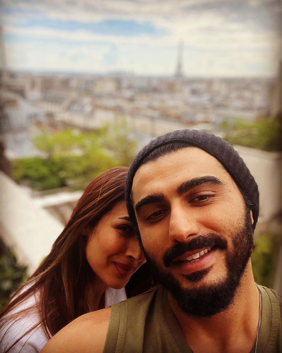 Malaika Arora Arjun Kapoor paris tour romantic photos