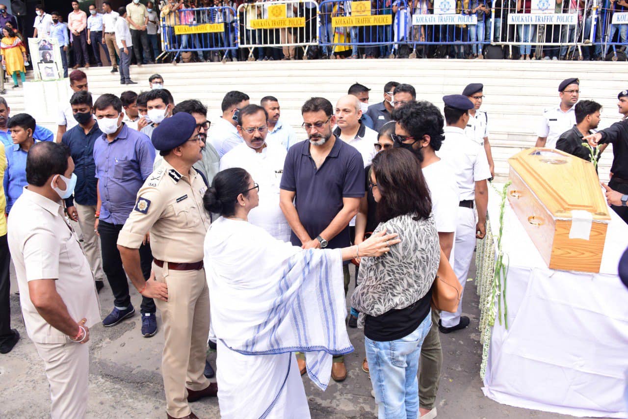 KK funeral Son looks distraught wife breaks down Mamata Banerjee pays last respects as they bid farewell to the singer