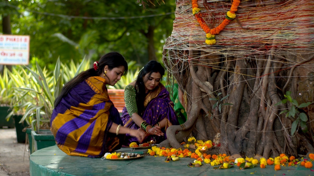 Mazhi Tuzhi Reshimgath Vat Purnima 2022