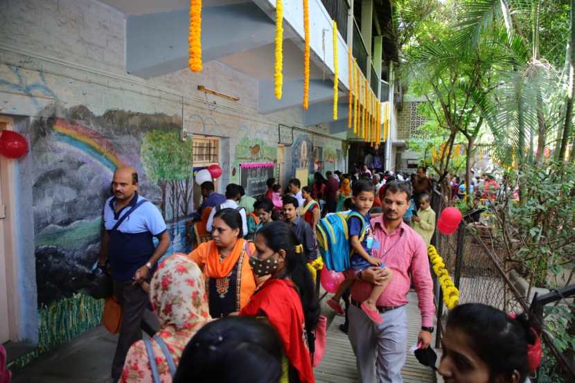 आज संपूर्ण राज्यभरात शाळा सुरु झाल्या आहेत. (एक्स्पेस फोटो - आशिष काळे)