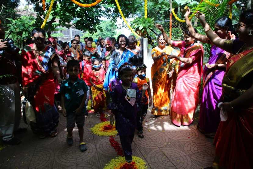 पुणे शहरातील शाळांमध्ये प्रवेशोत्सव साजरा करण्यात आला. (एक्स्पेस फोटो - आशिष काळे)
