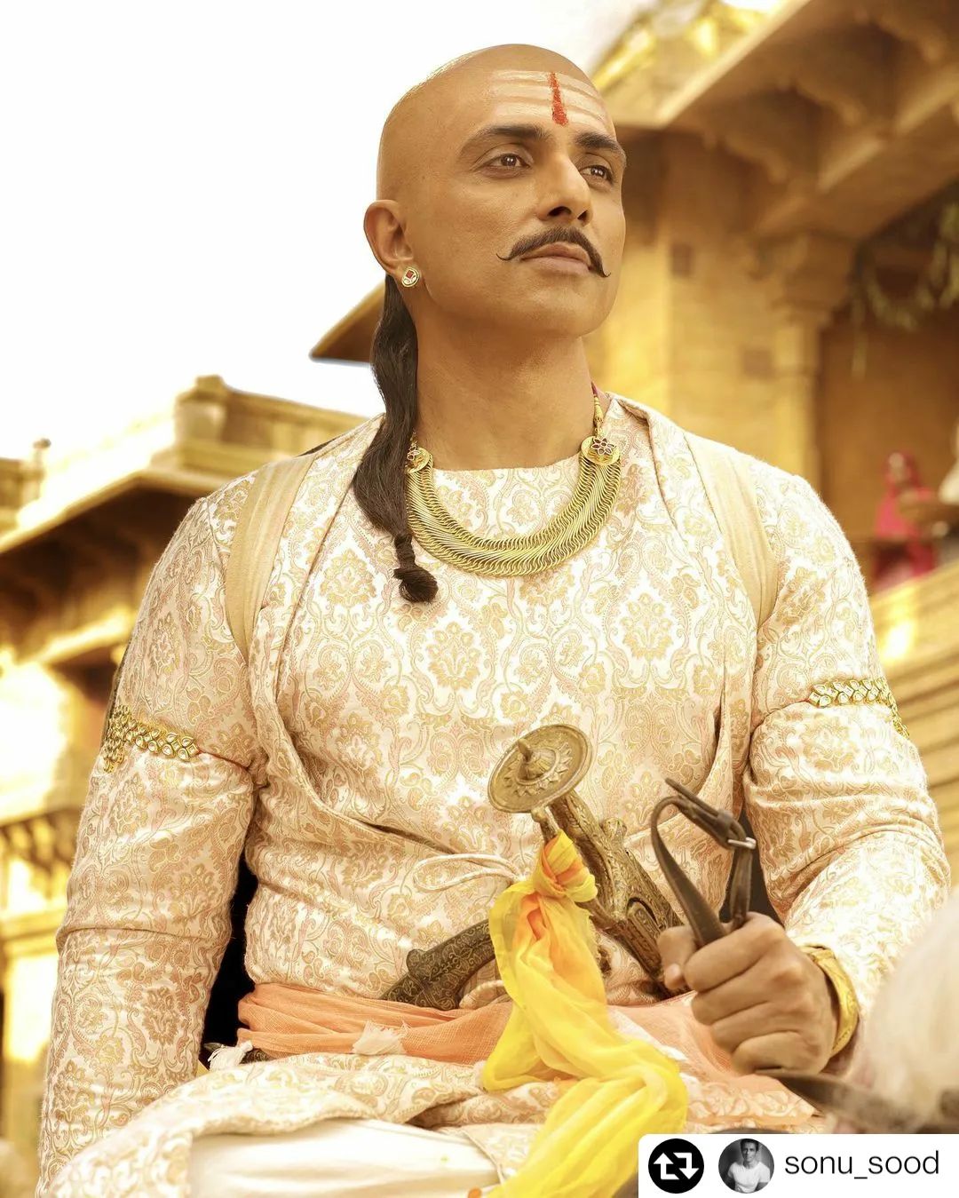 Samrat Prithviraj vs Bhool Bhulaiyaa 2