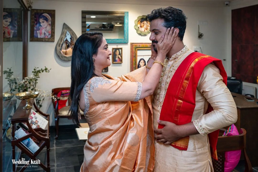 Virajas Kulkarni Shivani Rangole
