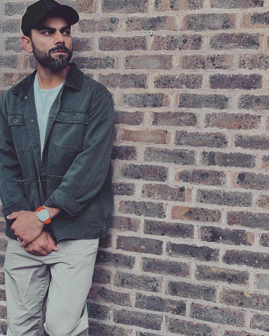 Virat Kohli 200 m instagram followers