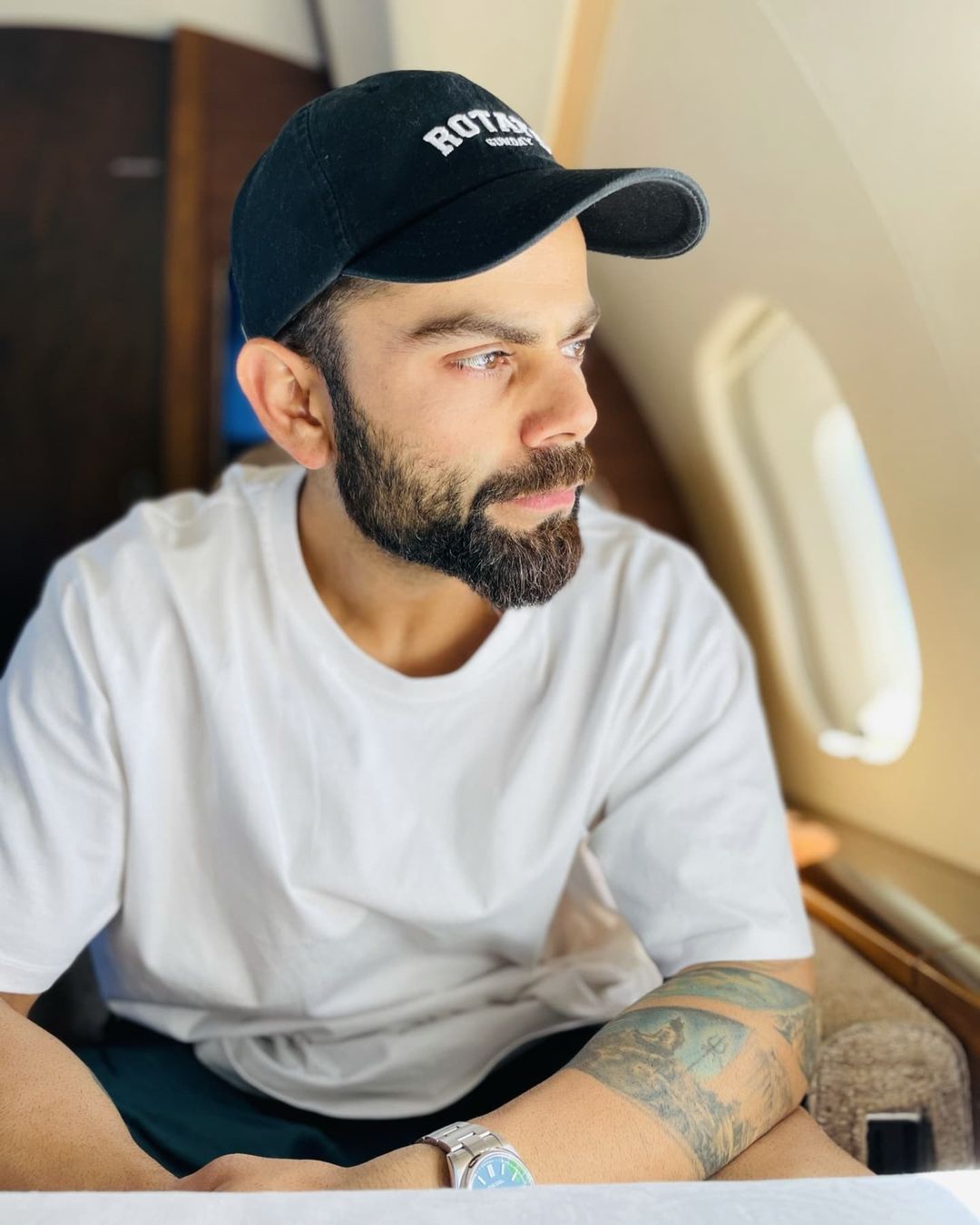 Virat Kohli 200 m instagram followers