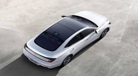 The world's first solar electric car has arrived! Will run for 7 months on a single charge